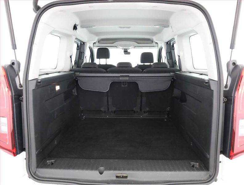 Opel Combo (2023) Maxi Edition 1.5 CDTI, 5Míst - fotka 14 z 14