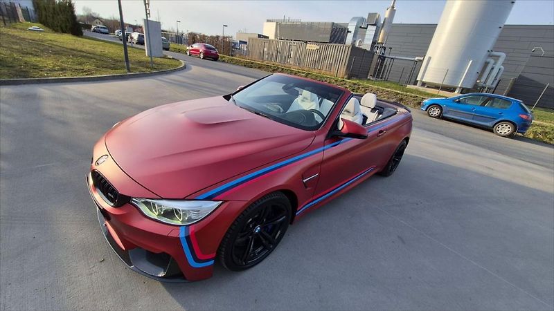 BMW M4 3,0 317 Kw Cabrio DPH REMUS - fotka 7 z 22