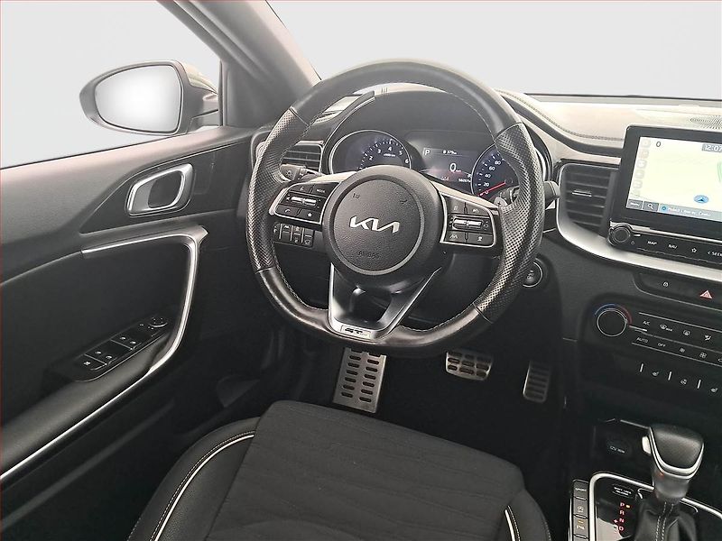 Kia Ceed (2023) GT Line 1.5 T-GDI - fotka 7 z 21