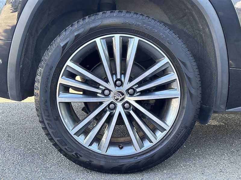 Škoda Kodiaq (2019) 2.0 TSI 4x4 DSG L&K - fotka 28 z 31