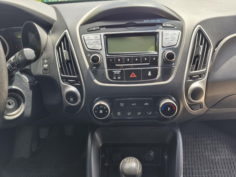 Hyundai ix35 2.0 CRDI - fotka 19 z 21