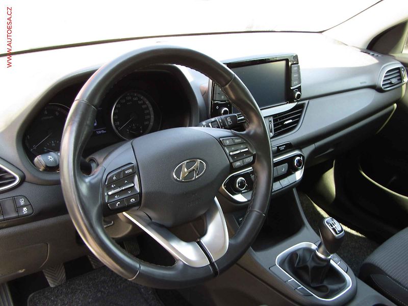 Hyundai i30 (2021) 1.5DPi, 2.maj,ČR, AC, ČR - fotka 13 z 18