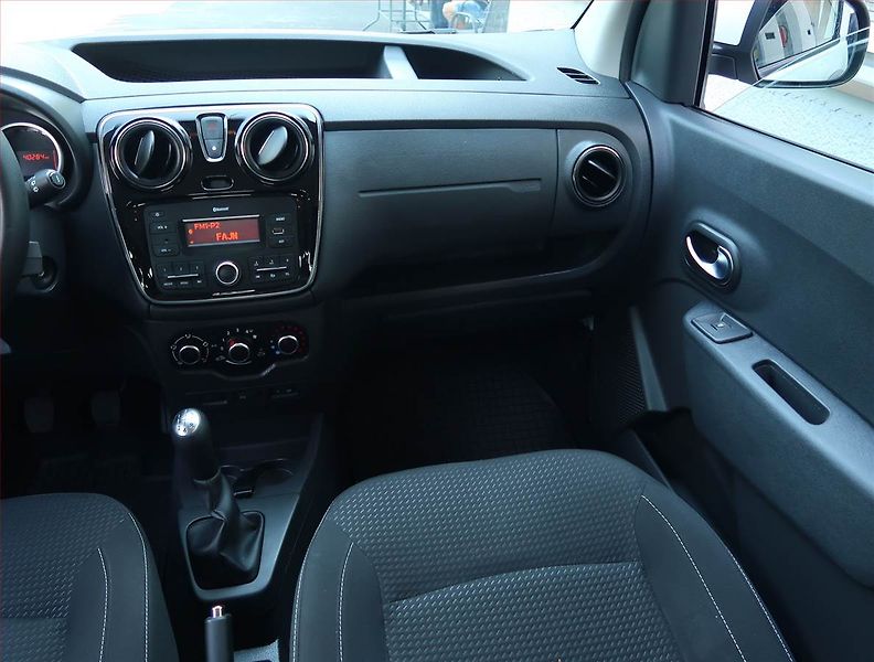 Dacia Dokker (2018) Arctica 1.6 SCe, 5Míst, ČR - fotka 8 z 17
