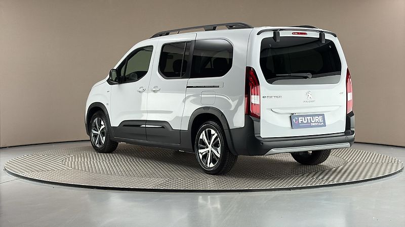 Peugeot Rifter 50 kWh AUT GT Long - fotka 2 z 25