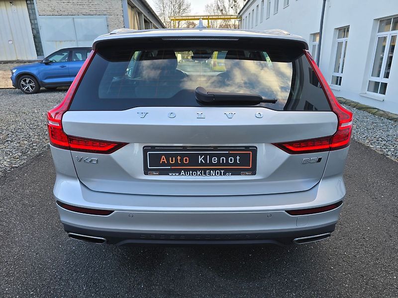 Volvo V60 184kW B5 4x4 CROSS COUNTRY - fotka 6 z 50