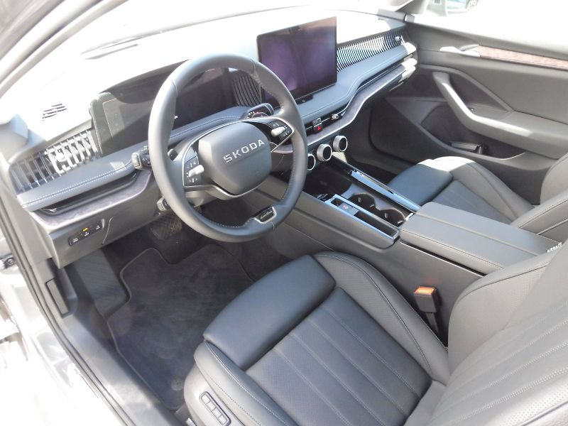 Škoda Superb (2025) Combi L&K 2,0 TDI 110kW DSG - fotka 6 z 30