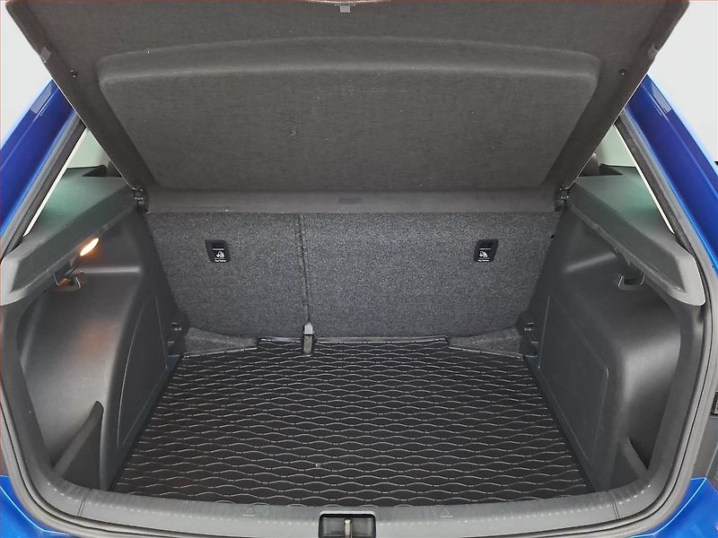 Škoda Rapid (2013) Spaceback 1.2 TSI - fotka 13 z 16