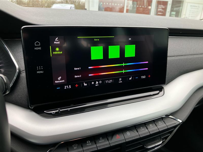 Škoda Octavia 2.0 TDI 110 kW STYLE - fotka 20 z 30