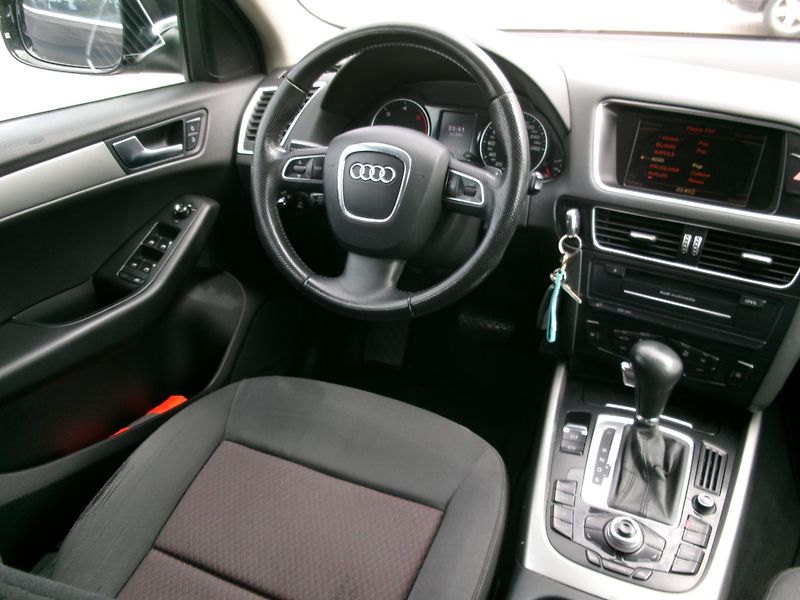 Audi Q5 (2009) 3,0TDI QUATTRO AC NAVI - fotka 12 z 28