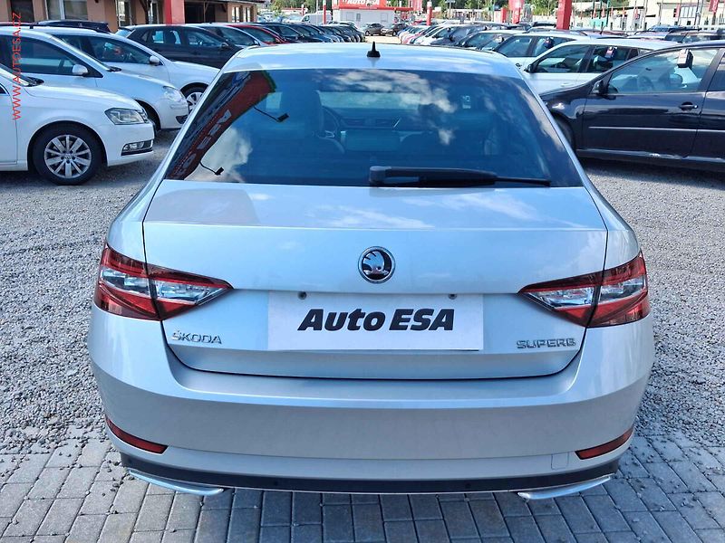Škoda Superb (2015) 2.0 TDi, ČR, Style - fotka 5 z 24