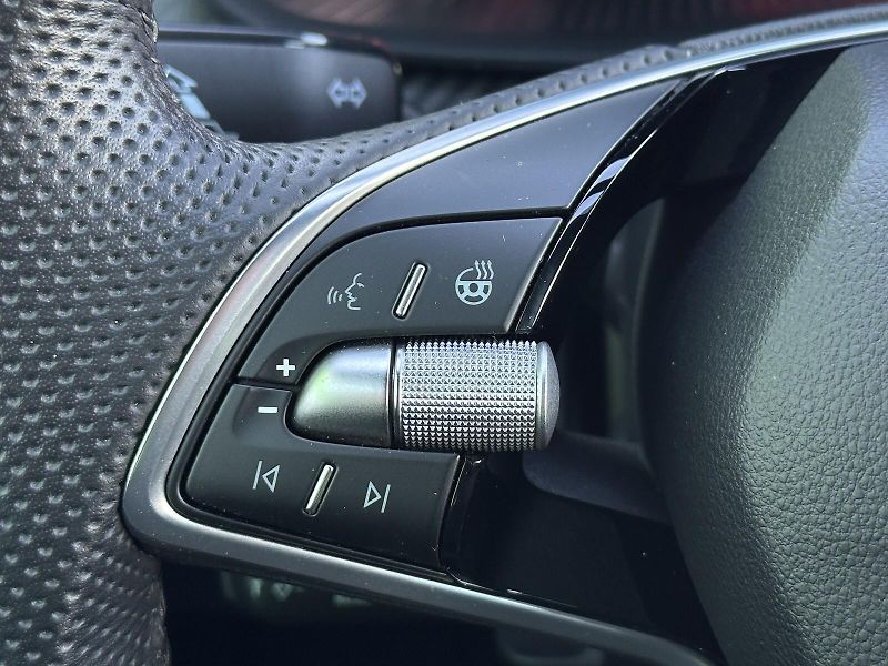 Škoda Kamiq 1.0TSi Monte Carlo 116PS Matri - fotka 20 z 46