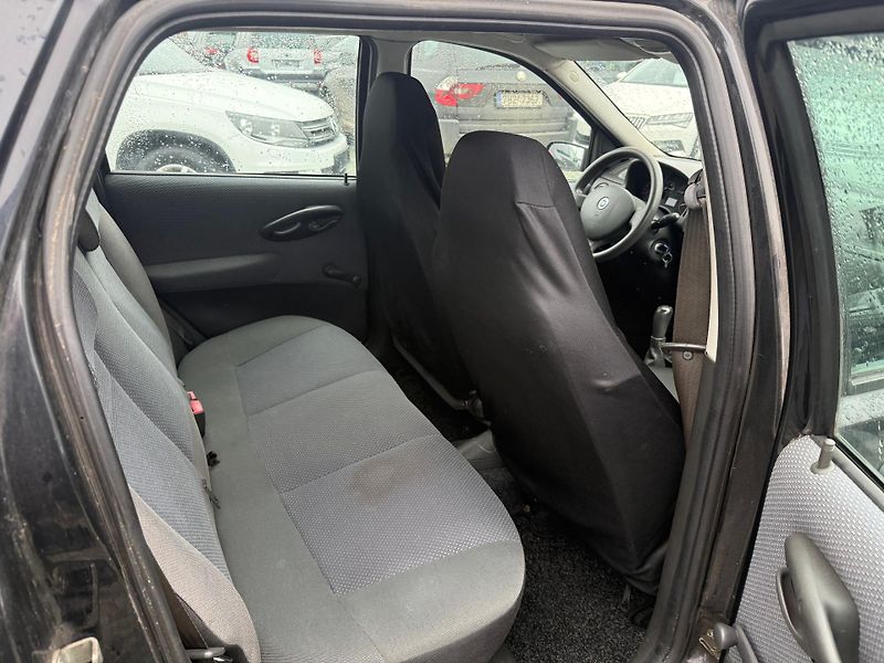 Fiat Punto 1.3 JTD - fotka 11 z 13