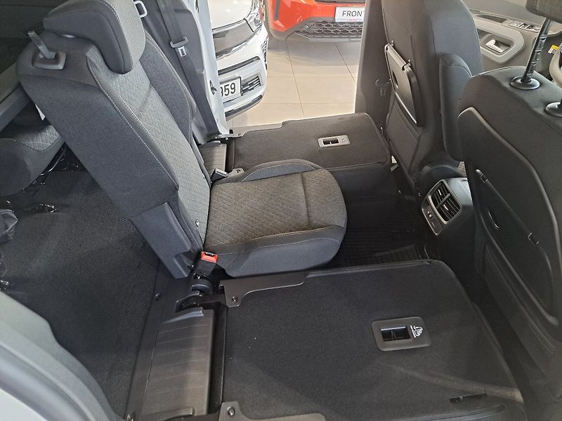 Opel Combo (2026) Elegance Plus XL AT8- 7 míst - fotka 12 z 24
