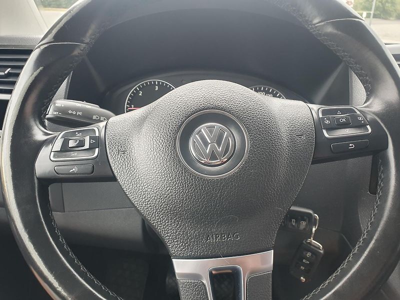 Volkswagen Multivan (2011) 2L 103kw, SPLÁTKY  - fotka 17 z 29