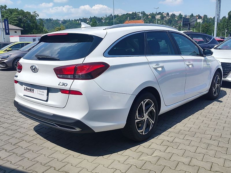 Hyundai i30 1.6 CRDi/85kW Smart - fotka 5 z 30