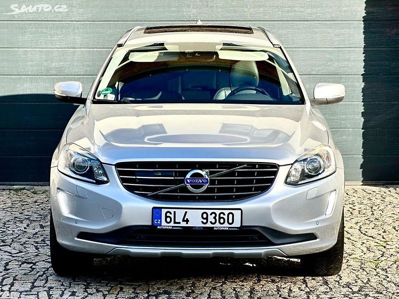 Volvo XC60 (2016) D5 4x4 - fotka 3 z 11