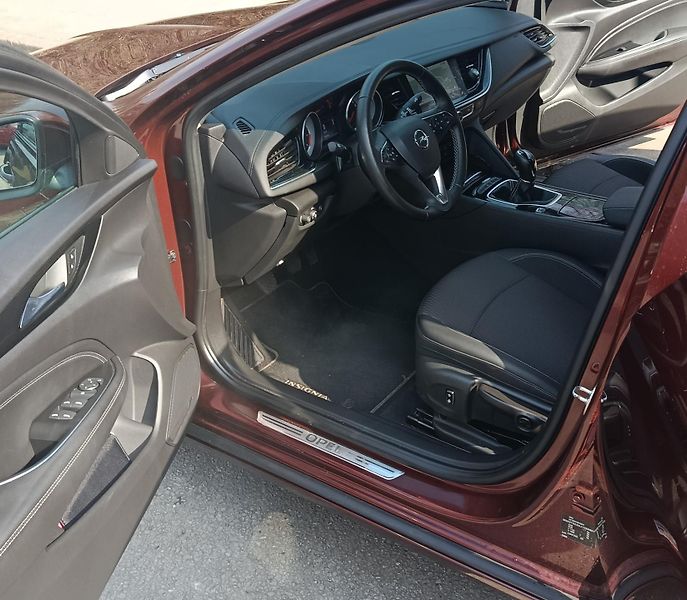 Opel Insignia (2018) - fotka 14 z 18