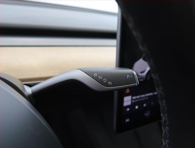 Tesla Model Y (2022) Long Range AWD 79kWh, SoH 93% - fotka 12 z 33