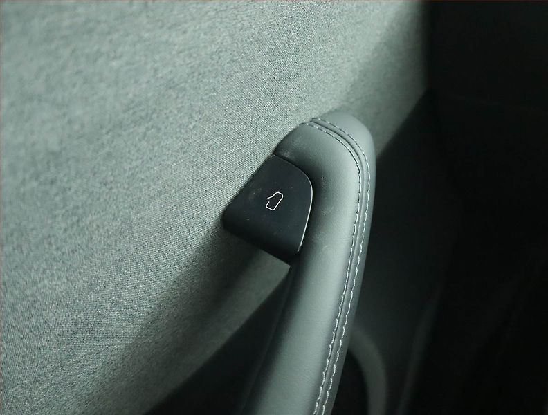 Tesla Model 3 (2023) Standard Range LFP, SoH 96% - fotka 17 z 23