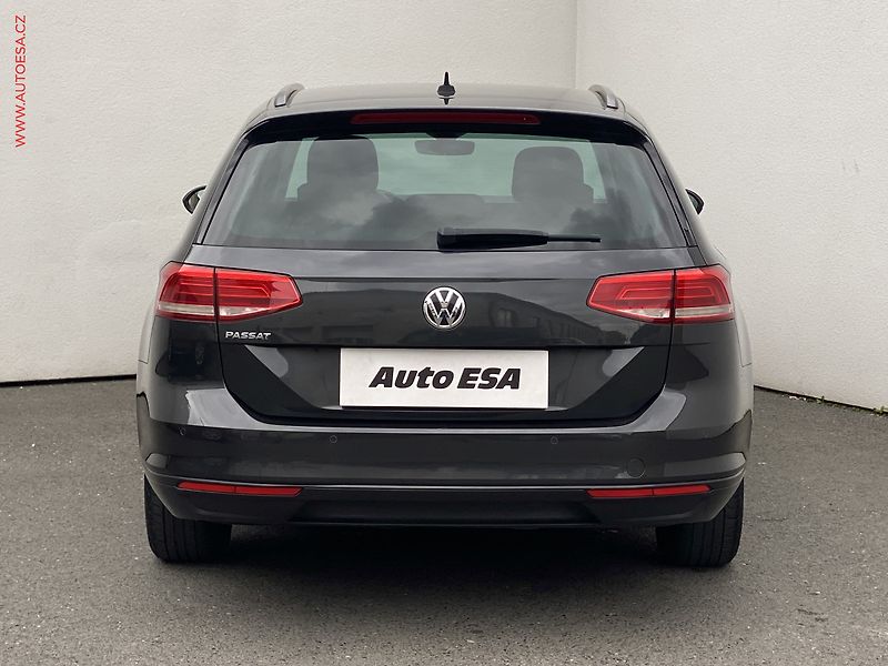 Volkswagen Passat (2018) 2.0TDi, DSG, navi, kamera - fotka 5 z 18