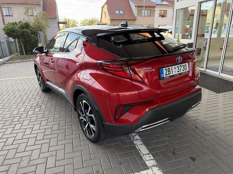 Toyota C-HR 2,0 Hybrid Selection  - fotka 6 z 10
