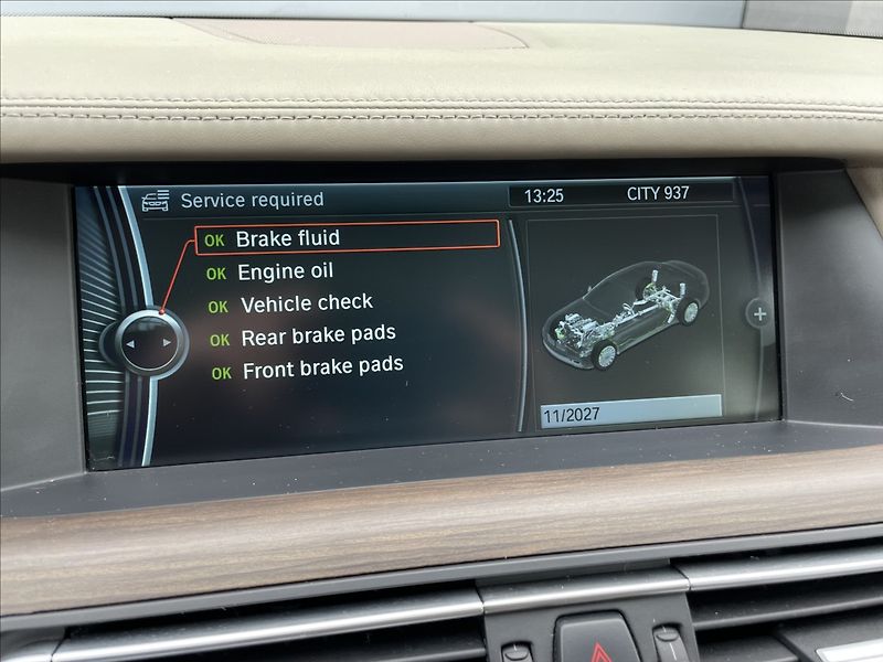 BMW Řada 7 740D XDRIVE ČR. - fotka 14 z 32
