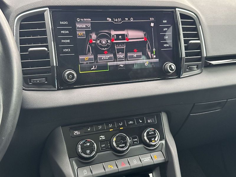 Škoda Karoq (2021) 2.0 TDI Style - fotka 11 z 34