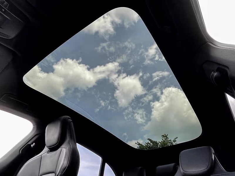Porsche Taycan 4S Sport Turismo 360 HuD InnoD - fotka 22 z 25