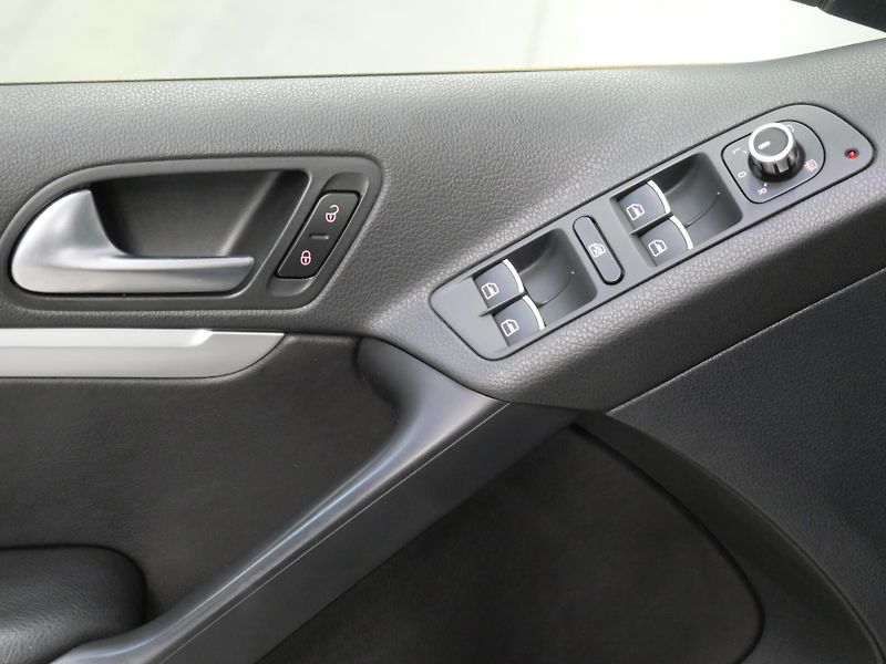 Volkswagen Tiguan - fotka 12 z 25