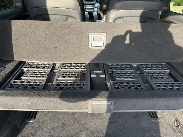 Mercedes-Benz Třídy V (2021) V 300 d 4MATIC AMG Line long - fotka 20 z 27
