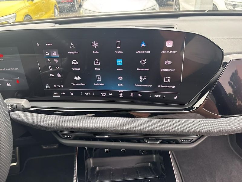 Audi A6 TDI q S-Line Pano HuD Vzduch - fotka 8 z 10