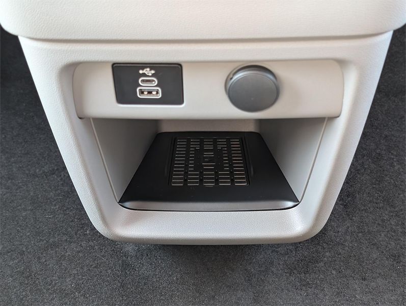 Ford Tourneo Custom (2026) Titanium X L2, Tourneo, 2.0 Ec - fotka 19 z 22