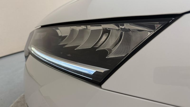 Škoda Octavia 2.0 TDI DSG Style Combi - fotka 18 z 26