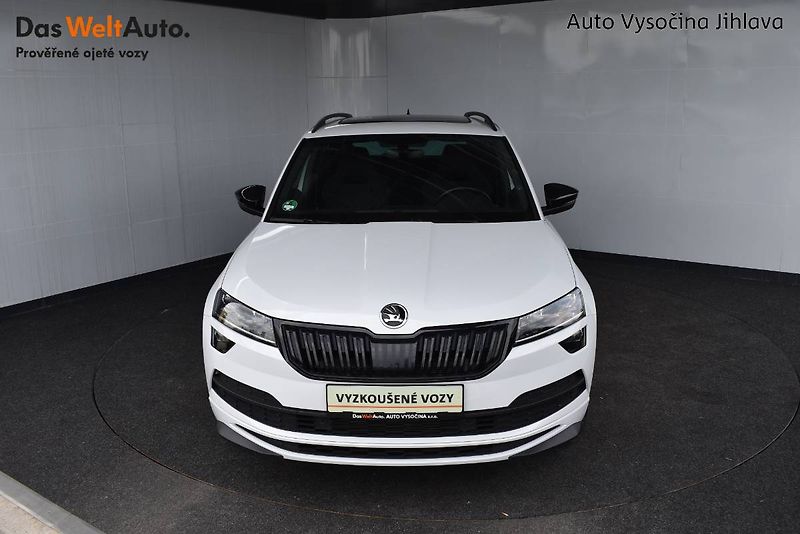 Škoda Karoq (2022) Sportline 1.5TSI 110kW DSG - fotka 4 z 28
