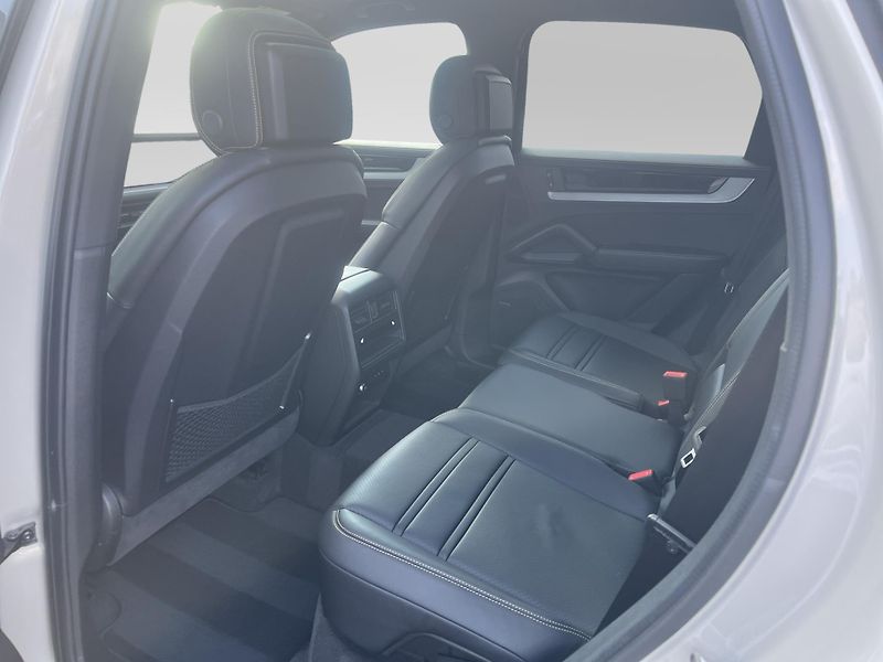 Porsche Cayenne (2025) E-hybrid - fotka 21 z 29