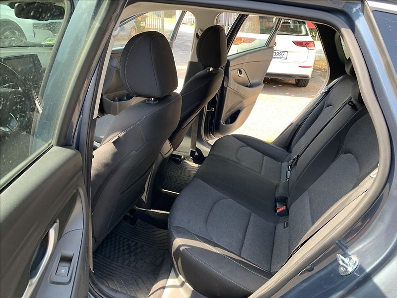 Hyundai i30 1,5 T-GDI AUTOMAT,ČR,1.MAJITEL - fotka 20 z 21