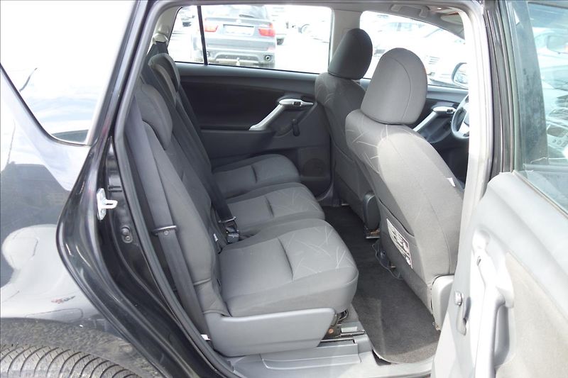 Toyota Verso 1,6 i 97KW, ČR, KLIMATIZACE. - fotka 13 z 31