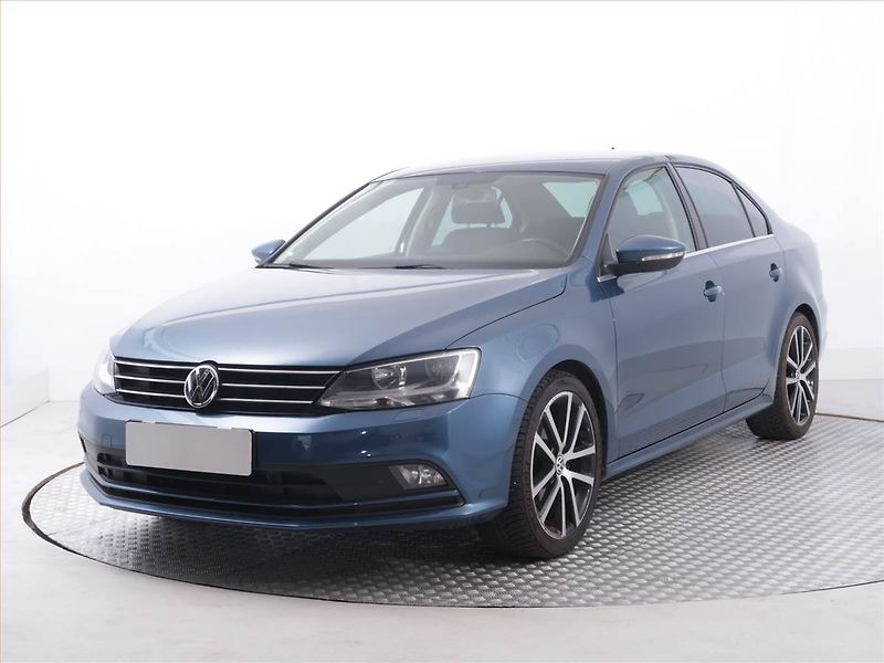 Volkswagen Jetta (2015) 1.2 TSI, Serv.kniha - fotka 2 z 18