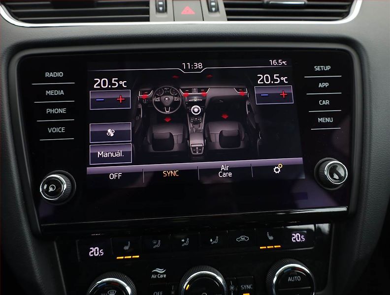 Škoda Octavia (2019) 1.6 TDI, Tempomat - fotka 13 z 15