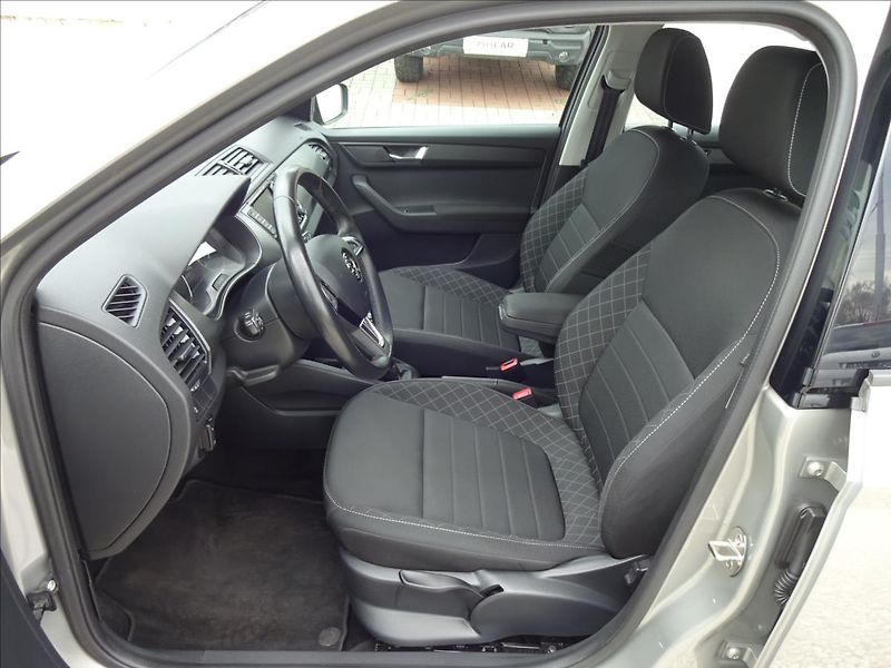 Škoda Fabia III 1.0TSI 70 kW STYLE - fotka 16 z 51