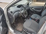 Toyota Yaris 1,4 D-4D - náhled 17