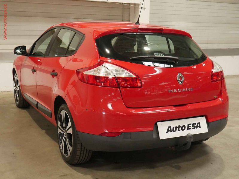 Renault Mégane (2009) 1.6i, 2.maj,ČR, AC, tažné - fotka 4 z 18