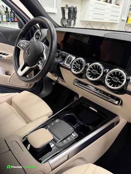 Mercedes-Benz EQB (2023) EQB 250 | 7 míst, 66 kWh - fotka 10 z 15