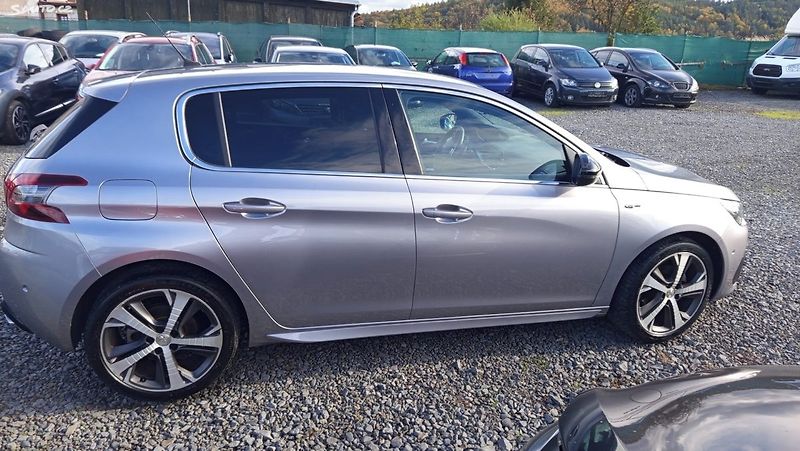 Peugeot 308 (2021) - fotka 12 z 34