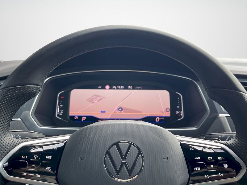 Volkswagen Tiguan Allspace (2023) R-Line 2.0 TSI 140 kW 4MOTION - fotka 9 z 35