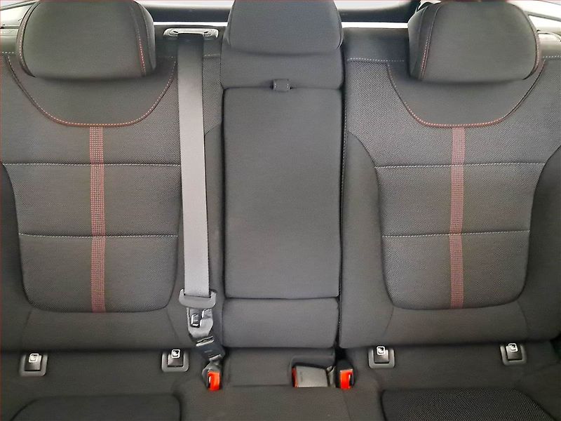 Hyundai i30 (2023) N-Line 1.5 T-GDI MHEV - fotka 10 z 18