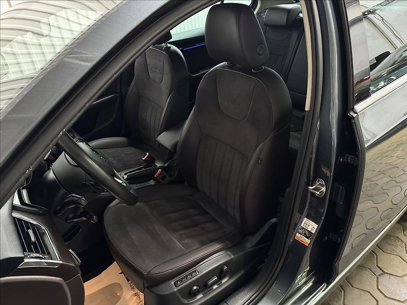 Škoda Octavia 2.0TDI 135kW 4x4 DSG L&K - fotka 31 z 44