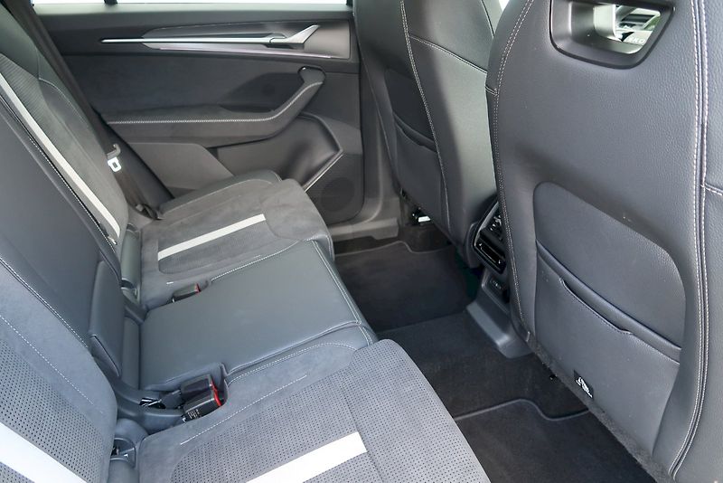 Škoda Kodiaq (2025) SPORTLINE 4X4 2,0 TDI 142 kW D - fotka 25 z 28