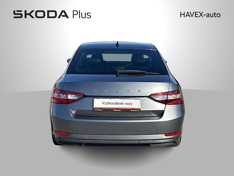 Škoda Superb (2022) 1.5 TSI DSG Style + - fotka 33 z 36
