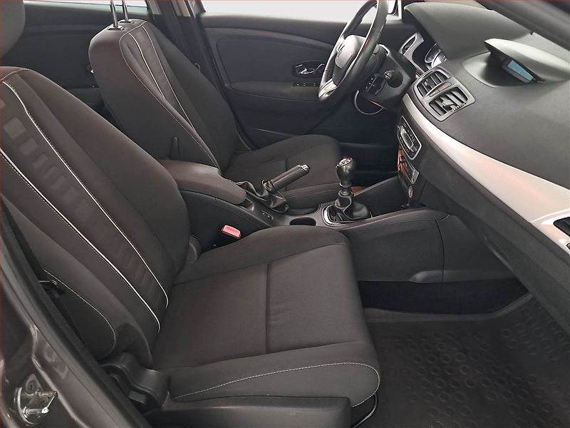Renault Mégane (2012) 1.2 TCe, Tempomat - fotka 9 z 18